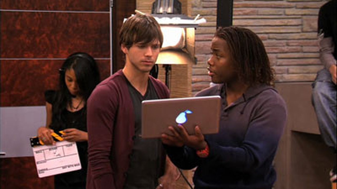 Victorious S01E18 — A Film by Dale Squires (Ariana Grande as Cat Valentine) (400×225)