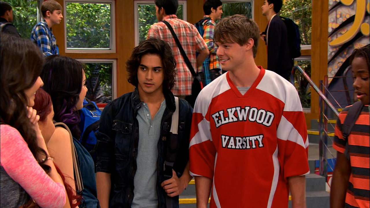 Victorious S04E04 — Three Girls and a Moose (Ariana Grande as Cat Valentine) (1280×720)
