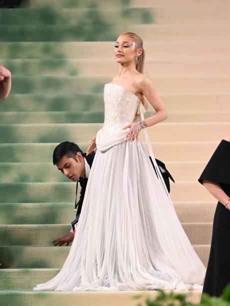 Ariana Grandeattends the 2024 Met Gala celebrating "Sleeping Beauties: Reawakening Fashion" on May 06, 2024 in New York 