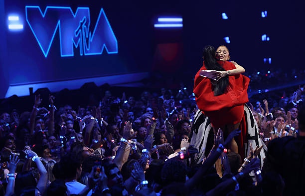 Ciara presents Ariana Grande with the Best Pop Award for “Brighter Days Ahead” onstage during the 2025 MTV Video Music Awards at UBS Arena on September 07, 2025 in Elmont, New York. (612×393)