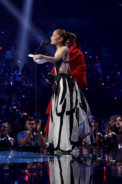 Ciara presents Ariana Grande with the Best Pop Award for “Brighter Days Ahead” during the 2025 MTV Video Music Awards at UBS Arena on September 07, 2025 in Elmont, New York. — frame 159/246 (408×612)