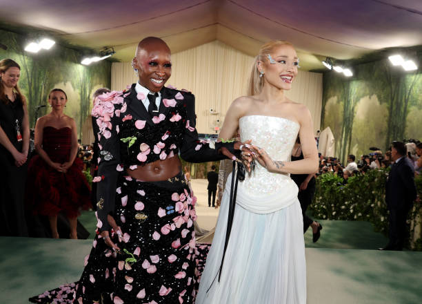 Cynthia Erivo and Ariana Grande attend The 2024 Met Gala Celebrating "Sleeping Beauties: Reawakening Fashion" at The Metropolitan Museum of Art on May 06, 2024 in New York City. (612×440)