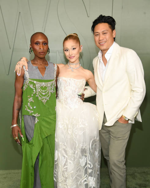 Cynthia Erivo, Ariana Grande, and Jon M. Chu attend the WSJ. Magazine 2024 Innovator Awards on October 29, 2024 in New York City. (490×612)