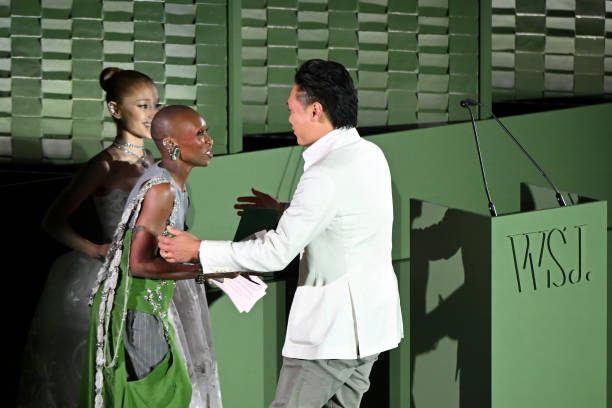 Cynthia Erivo, Ariana Grande, and Jon M. Chu onstage during the WSJ. Magazine 2024 Innovator Awards on October 29, 2024 in New York City. — frame 25/39 (612×408)