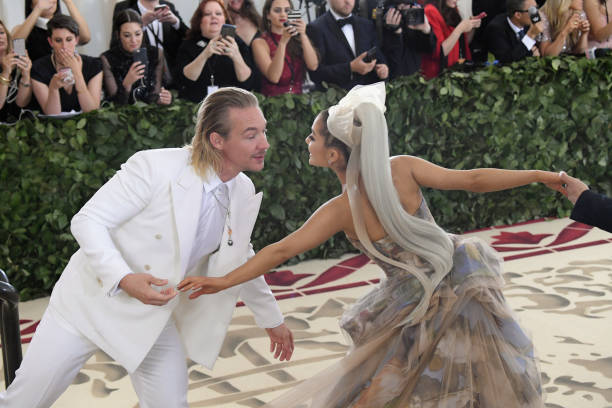 Diplo and Ariana Grande attend the Heavenly Bodies: Fashion & The Catholic Imagination Costume Institute Gala at The Metropolitan Museum of Art on May 7, 2018 in New York City. (612×408)