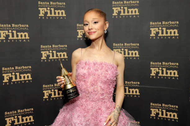 Honoree Ariana Grande poses with her Virtuosos Award during the 40th Santa Barbara International Film Festival at The Ar