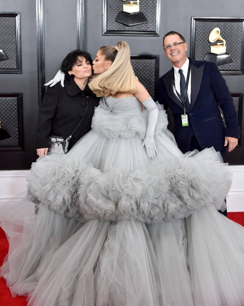Joan Grande, Ariana Grande and Edward Butera attend the 62nd Annual GRAMMY Awards at Staples Center on January 26, 2020 in Los Angeles, California. — frame 126/153 (488×612)