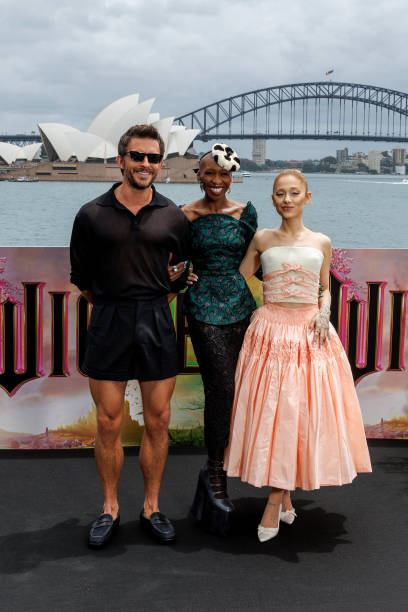 Jonathan Bailey, Cynthia Erivo and Ariana Grande pose for a photocall for the Australian premiere of "Wicked" at on November 05, 2024 in Sydney, Australia. — frame 53/89 (408×612)