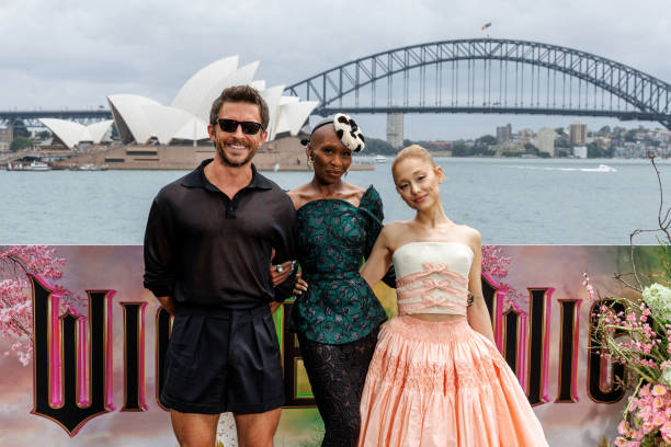 Jonathan Bailey, Cynthia Erivo and Ariana Grande pose for a photocall for the Australian premiere of "Wicked" at on November 05, 2024 in Sydney, Australia. — frame 82/89 (612×408)