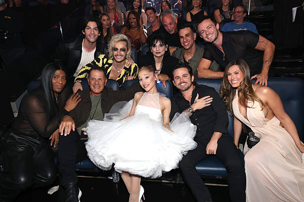 Law Roach, Ed Butera, Frankie Grande, Ariana Grande, Joan Grande, Christian Breslauer and Brittany Breslauer attend the 2025 MTV Video Music Awards at UBS Arena on September 07, 2025 in Elmont, New York. — frame 171/246 (612×408)