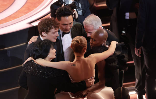 Los Angeles, CA. March 2, 2025: Ariana Grande and Cynthis Erivo at the 97th Academy Awards at the Dolby Theatre on March 2, 2025 in Los Angeles, CA. — frame 7/24 (612×387)