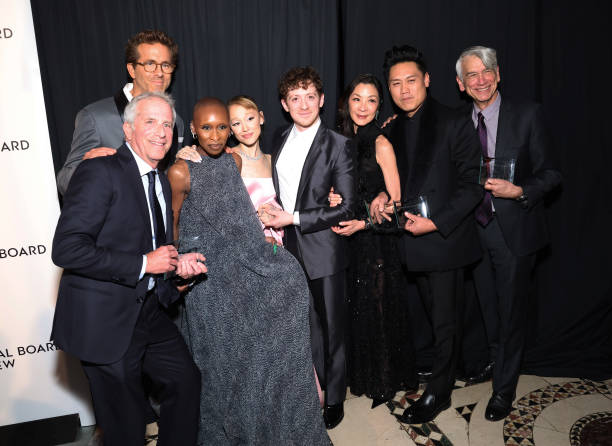 Marc E. Platt, Cynthia Erivo, Ariana Grande, Ethan Slater, Michelle Yeoh, Jon M. Chu and David Nicksay winners of the Best Film Award for "Wicked," and Ryan Reynolds pose during The National Board of Review Annual Awards Gala at Cipriani 42nd Street on January 07, 2025 in New York City. — frame 50/110 (612×446)