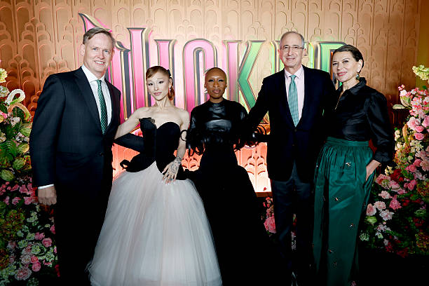 Mike Cavanagh, Ariana Grande, Cynthia Erivo, Brian L. Roberts and Donna Langley attend as Universal Pictures proudly presents the WICKED FOR GOOD US Premiere on November 17, 2025 in New York City. — frame 52/124 (612×408)