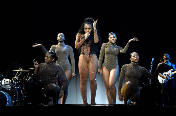Normani performs onstage during Ariana Grande Sweetener World Tour at Staples Center on May 07, 2019 in Los Angeles, California. (612×405)
