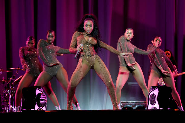 Normani performs onstage during Ariana Grande Sweetener World Tour at Staples Center on May 07, 2019 in Los Angeles, California. (612×407)
