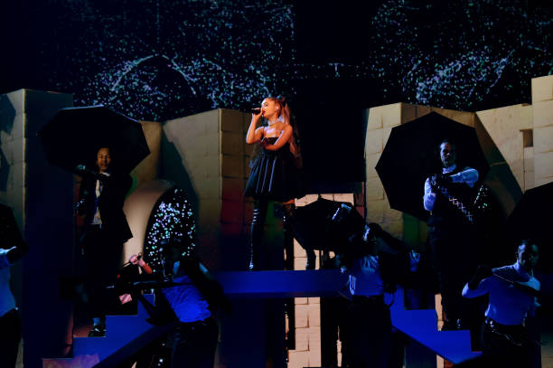 Recording artist Ariana Grande performs during the 2018 Billboard Music Awards at MGM Grand Garden Arena on May 20, 2018 in Las Vegas, Nevada. (612×407)