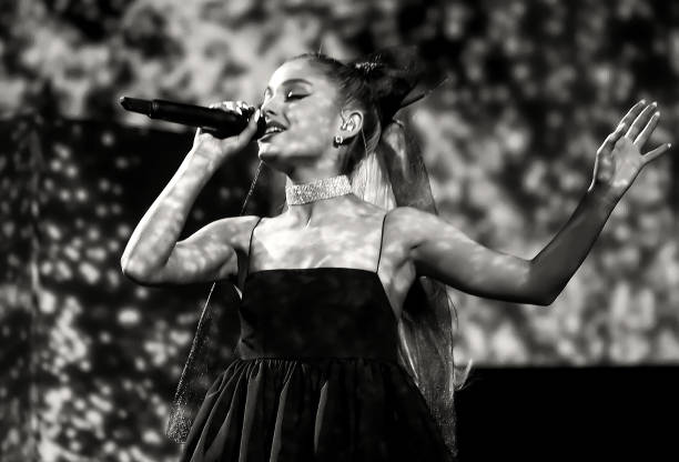 Recording artist Ariana Grande performs during the 2018 Billboard Music Awards at MGM Grand Garden Arena on May 20, 2018 in Las Vegas, Nevada. (612×416)