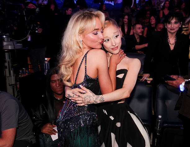 Sabrina Carpenter, Ariana Grande at the MTV Video Music Awards 2025 held at UBS Arena on September 07, 2025 in New York, New York. — frame 49/100 (612×473)