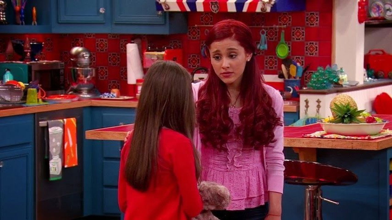Sam & Cat S01E19 — #MyPoober (Ariana Grande as Cat Valentine)