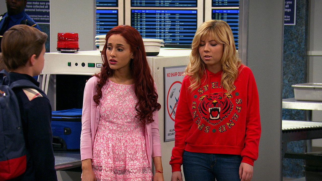 Sam & Cat S01E32 — #FirstClassProblems (Ariana Grande as Cat Valentine) (1920×1080)