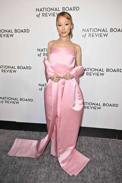 Singer/actress Ariana Grande attends the National Board of Review Awards Gala at Cipriani 42nd Street in New York, January 7, 2025. — frame 6/9 (408×612)