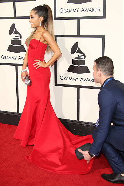Singer Ariana Grande attends The 58th GRAMMY Awards at Staples Center on February 15, 2016 in Los Angeles, California. — frame 27/38 (410×612)