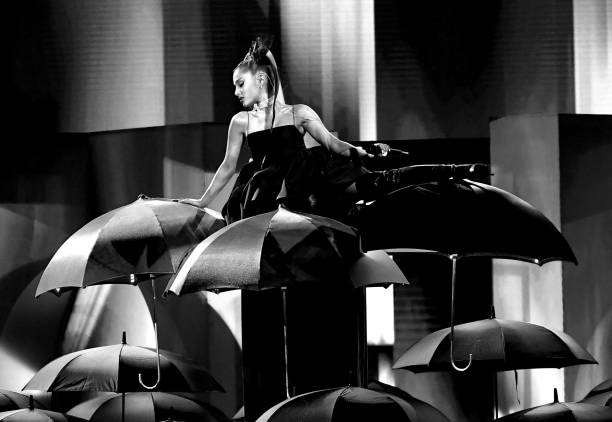 Singer Ariana Grande performs at the 2018 Billboard Music Awards at the MGM Grand Garden Arena on May 20, 2018 in Las Vegas, Nevada. — frame 1/12 (612×422)