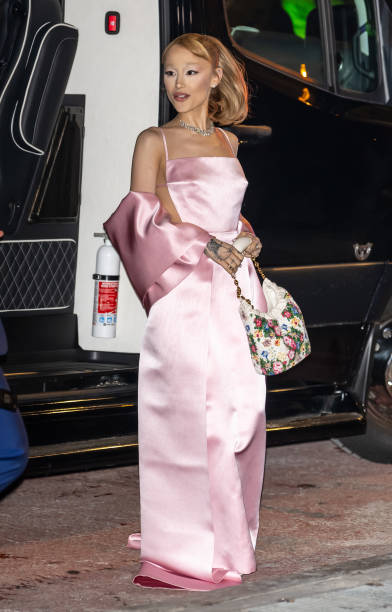 Singer-songwriter and actress Ariana Grande is seen arriving to The National Board of Review Annual Awards Gala at Cipriani 42nd Street on January 07, 2025 in New York City. (392×612)