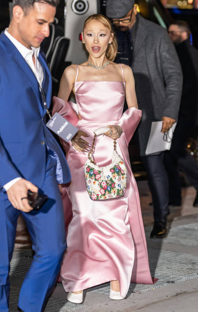 Singer-songwriter and actress Ariana Grande is seen arriving to The National Board of Review Annual Awards Gala at Cipriani 42nd Street on January 07, 2025 in New York City. (389×612)