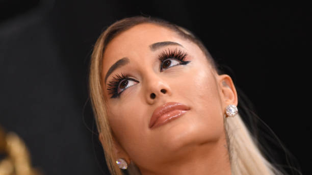 Singer-songwriter Ariana Grande arrives for the 62nd Annual Grammy Awards on January 26 in Los Angeles. (612×343)