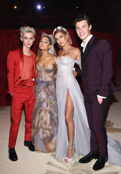 Troye Sivan, Ariana Grande, Hailey Baldwin, and Shawn Mendes attend the Heavenly Bodies: Fashion & The Catholic Imagination Costume Institute Gala at The Metropolitan Museum of Art on May 7, 2018 in New York City. — frame 27/39 (425×612)