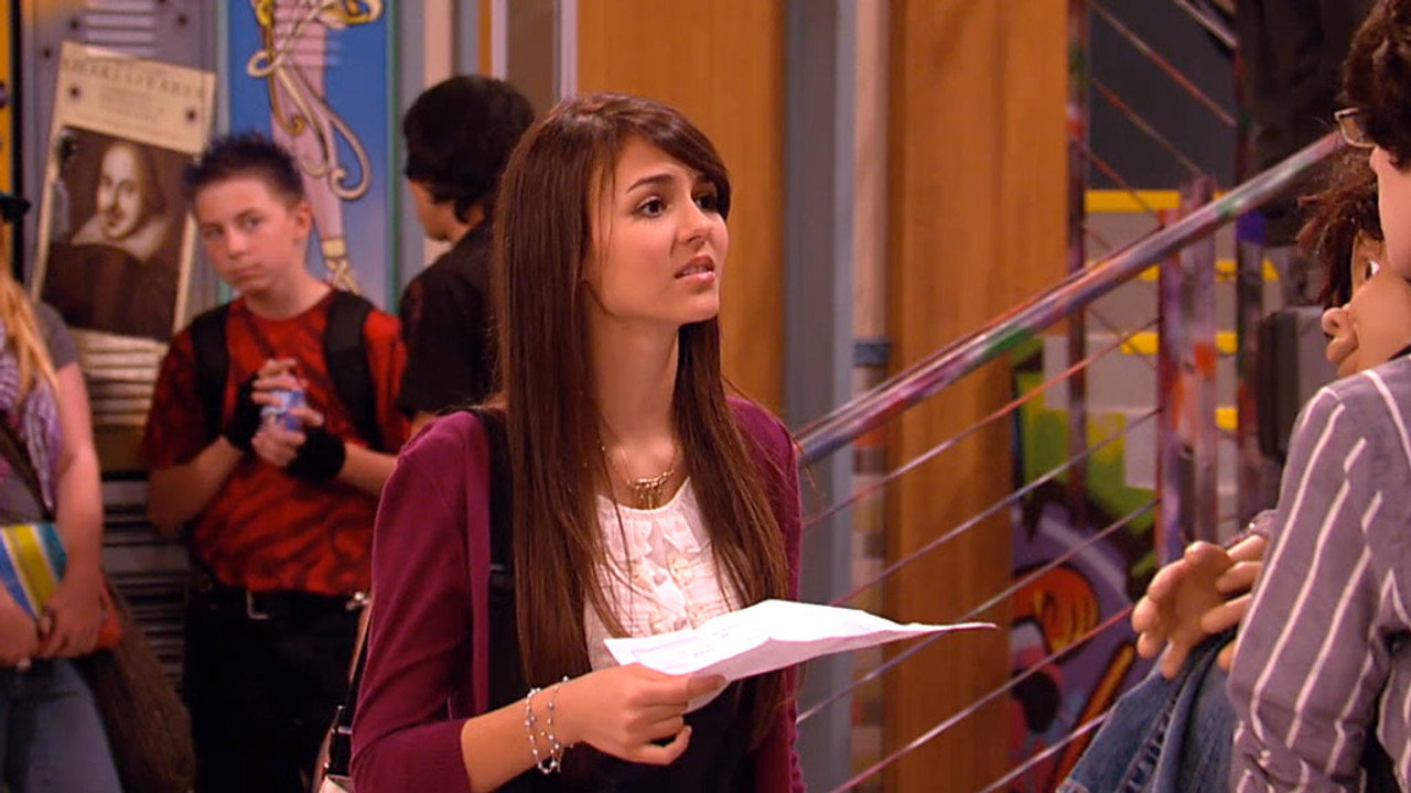 Victorious S01E01 — Pilot (Ariana Grande as Cat Valentine) (1024×576)