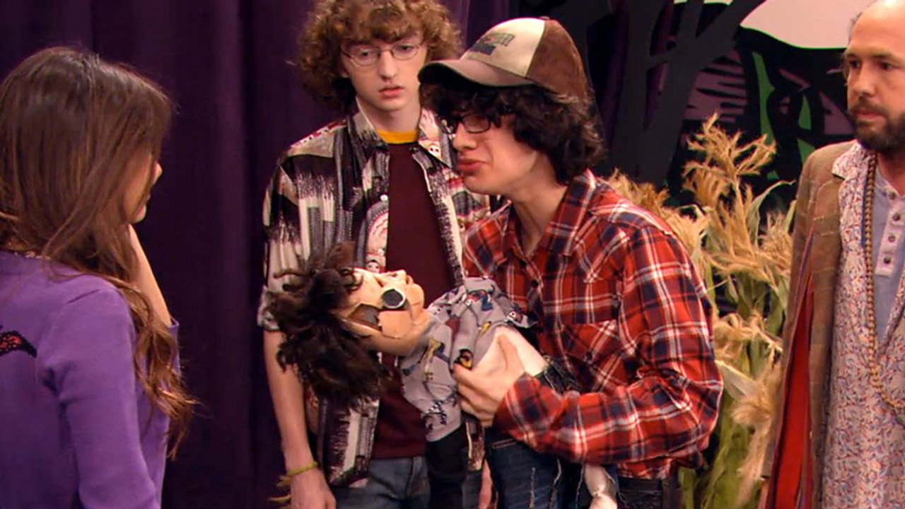 Victorious S01E14 — Rex Dies (Ariana Grande as Cat Valentine) (1024×576)