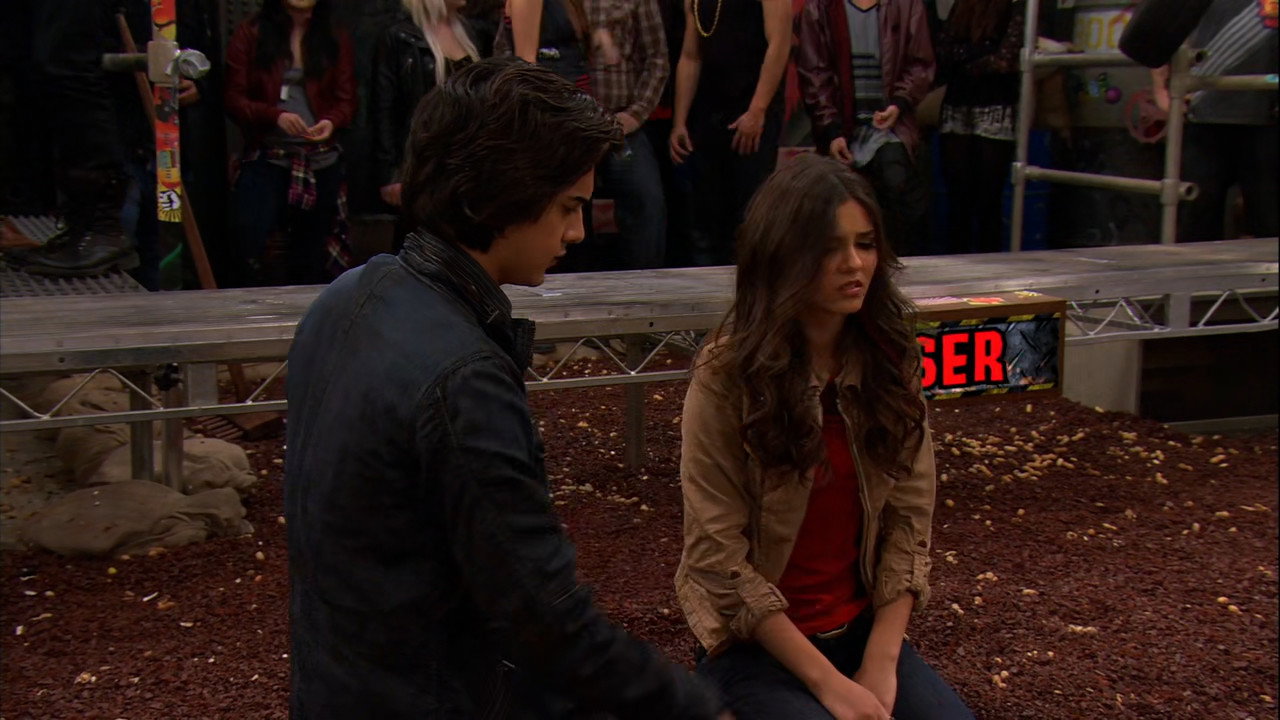 Victorious S03E02 — The Gorilla Club (Ariana Grande as Cat Valentine)