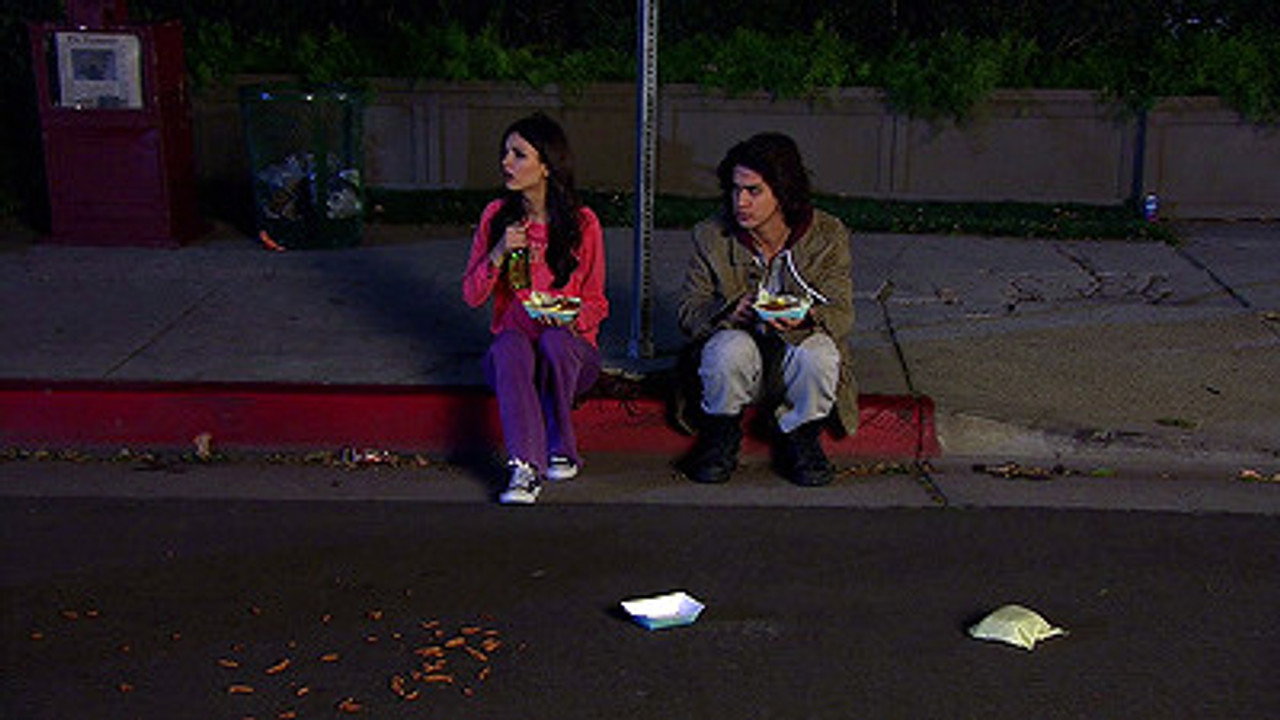 Victorious S04E03 — Opposite Date (Ariana Grande as Cat Valentine)